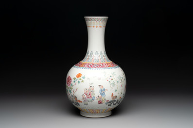 A Chinese famille rose 'boys and roosters' vase and a Milefo Buddha, Guangxu and Zhu Mao Ji 朱茂記造 mark, 19/20th C.