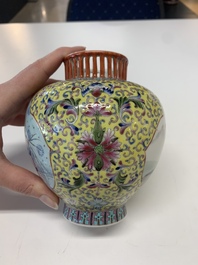 A pair of Chinese famille rose covered vases and a plate, Kangxi and Qianlong mark, 20th C.