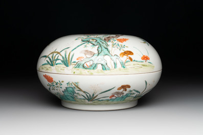 A fine Chinese famille rose 'eight peaches' box and cover, Qianlong mark, Republic
