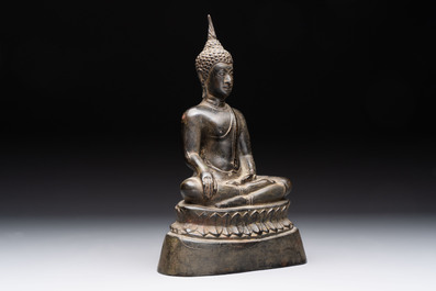 A Sino-Tibetan bronze Bodhisattva, a Thai Buddha and a phurba, 18/19th C.