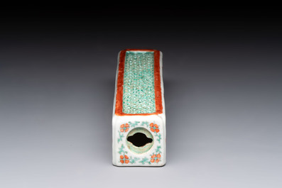 A Chinese iron-red and green-enamelled reticulated incense stick holder, 19th C.