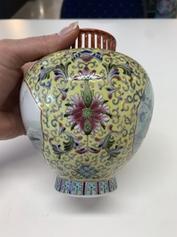 A pair of Chinese famille rose covered vases and a plate, Kangxi and Qianlong mark, 20th C.