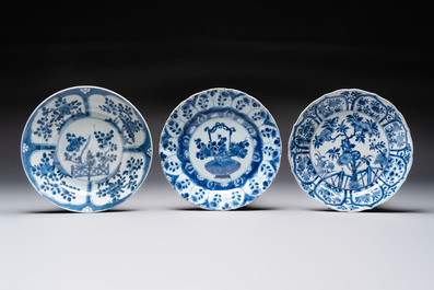 Seven Chinese blue and white plates with floral design, Kangxi