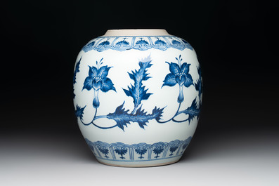 A Chinese blue and white vase, a jar and a covered box, Kangxi