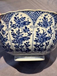 A Chinese blue and white 'floral 'bowl and an 'aquatic animals' bowl, Kangxi