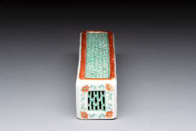A Chinese iron-red and green-enamelled reticulated incense stick holder, 19th C.