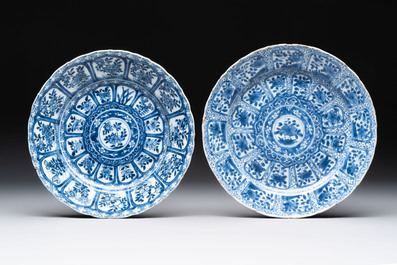 A Chinese blue and white dish and ten plates, Wanli/Kangxi
