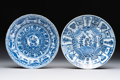 A Chinese blue and white dish and ten plates, Wanli/Kangxi