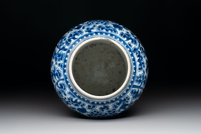 A Chinese blue and white vase, a jar and a covered box, Kangxi
