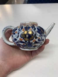 A collection of five Chinese Imari-style wares and one Canton famille rose cup, Kangxi/Qianlong