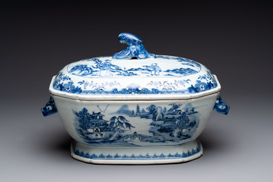 A Chinese blue and white covered tureen and a serving dish, Qianlong