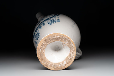 A blue and white Dutch Delft wet drug or syrup jar inscribed 'S. DE MENTHA', early 18th C.