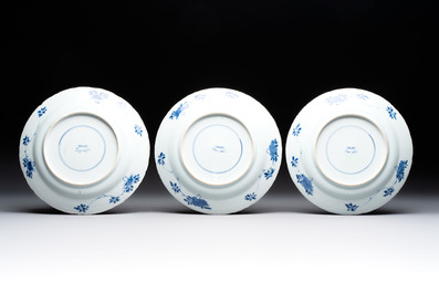 A Chinese blue and white dish and ten plates, Wanli/Kangxi