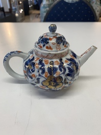 A collection of five Chinese Imari-style wares and one Canton famille rose cup, Kangxi/Qianlong