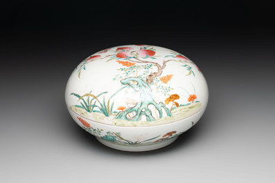 A fine Chinese famille rose 'eight peaches' box and cover, Qianlong mark, Republic