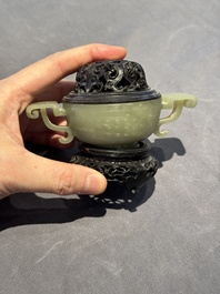 A Chinese white jade bowl with ruyi-shaped handles, wooden cover and stand, 18/19th C.