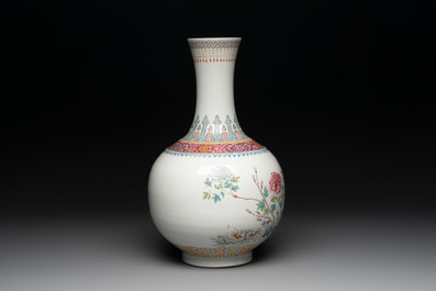 A Chinese famille rose 'boys and roosters' vase and a Milefo Buddha, Guangxu and Zhu Mao Ji 朱茂記造 mark, 19/20th C.