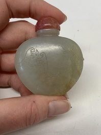 A collection of 13 Chinese snuff bottles, 19/20th C.