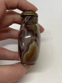 A collection of 13 Chinese snuff bottles, 19/20th C.