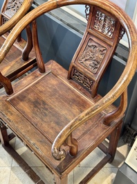 A pair of Chinese wooden 'horseshoe' chairs, 19/20th C.