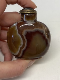 A collection of 13 Chinese snuff bottles, 19/20th C.