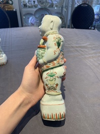 A pair of Chinese famille verte He He Er Xian models, 18/19th C.