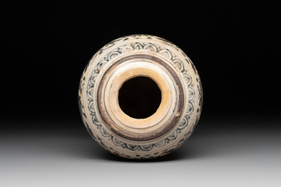 An Annamese or Vietnamese blue and white altar vase, a 'melon' jar and a bowl, 14/15th C.