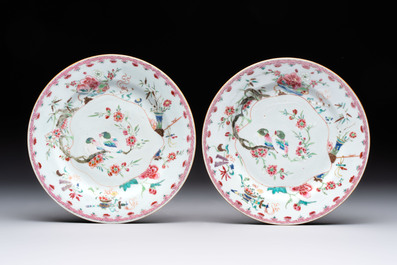 Three Chinese famille rose plates with birds among flowers and a grisaille plate, Yongzheng/Qianlong