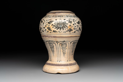 An Annamese or Vietnamese blue and white altar vase, a 'melon' jar and a bowl, 14/15th C.