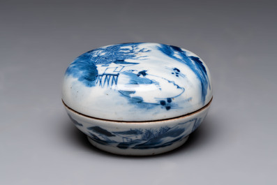 A varied collection of six Chinese blue, white, famille rose and iron-red wares, 19/20th C.