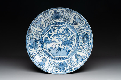 A Chinese blue and white 'kraak' dish and a plate, Wanli