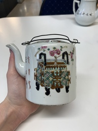 A collection of 29 Chinese blue, white, famille rose and Imari-style wares, 18th C. and later