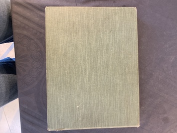 A photo album with sights, landmarks and people of Shanghai, 19/20th C.