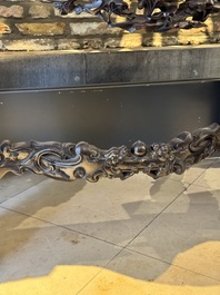A finely carved Chinese hongmu console table with marble top, Canton, 19th C.