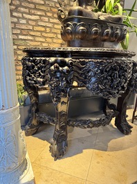 A finely carved Chinese hongmu console table with marble top, Canton, 19th C.