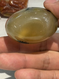 A collection of ten Chinese agate snuff bottles, 20th C.