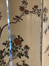 A Chinese polychrome lacquered wooden eight-panel folding screen with a pond scene, 19/20th C.