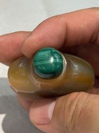 A collection of ten Chinese agate snuff bottles, 20th C.