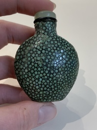 A collection of ten Chinese snuff bottles, 19/20th C.