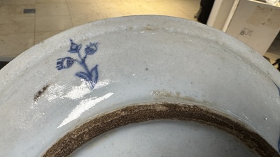 A blue, white and turquoise Iznik pottery dish with floral design, Turkey, late 16th C.
