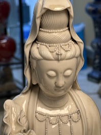 Three Chinese Dehua blanc de Chine figures of Guanyin and Weituo, He Chaozong 何朝宗 and Dehua 德化 mark, 20th C.