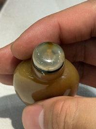 A collection of ten Chinese agate snuff bottles, 20th C.