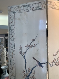 A Chinese polychrome lacquered wooden eight-panel folding screen with a pond scene, 19/20th C.