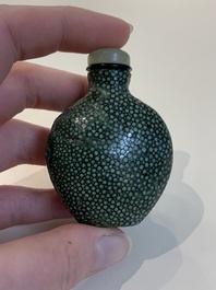 A collection of ten Chinese snuff bottles, 19/20th C.