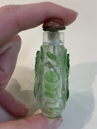 A collection of 14 Peking glass snuff bottles, 19/20th C.