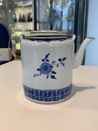 13 Chinese blue, white, famille rose, verte and qianjiang cai wares, 19/20th C.