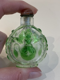A collection of 14 Peking glass snuff bottles, 19/20th C.