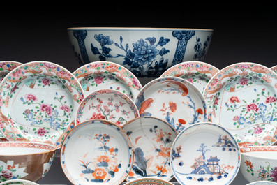 A collection of 37 Chinese blue, white, famille rose and verte wares, Kangxi/Qianlong