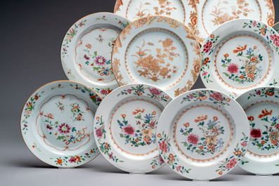 12 Chinese famille rose  and gilt-decorated plates with floral design, Qianlong