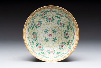 A Chinese famille rose 'antiquities' bowl, Tongzhi mark, 20th C.